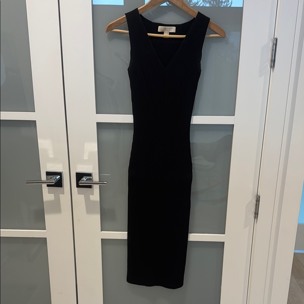 Elegant Black Sleeveless Dress